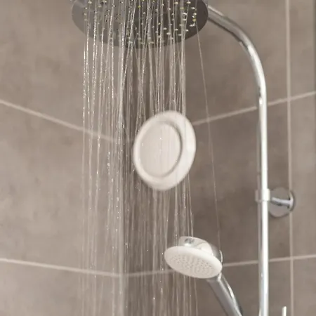 Huswell - Enjoyable In The Center Of *